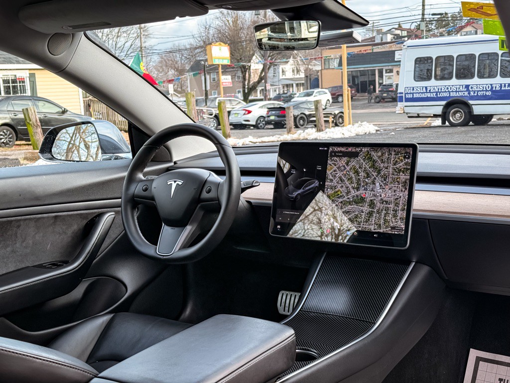 2020 Tesla Model 3 Image 16