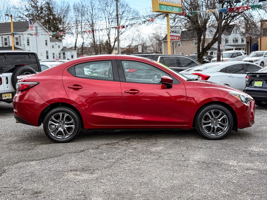 2019 Toyota Yaris Image 9