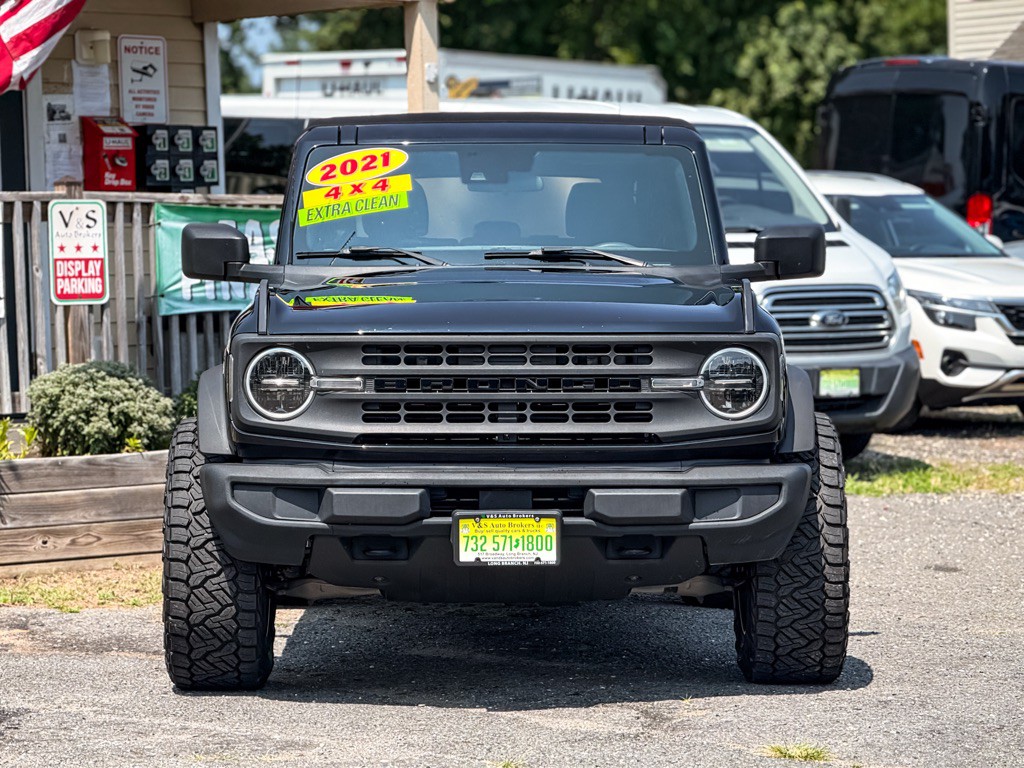 2021 Ford Bronco Image 2