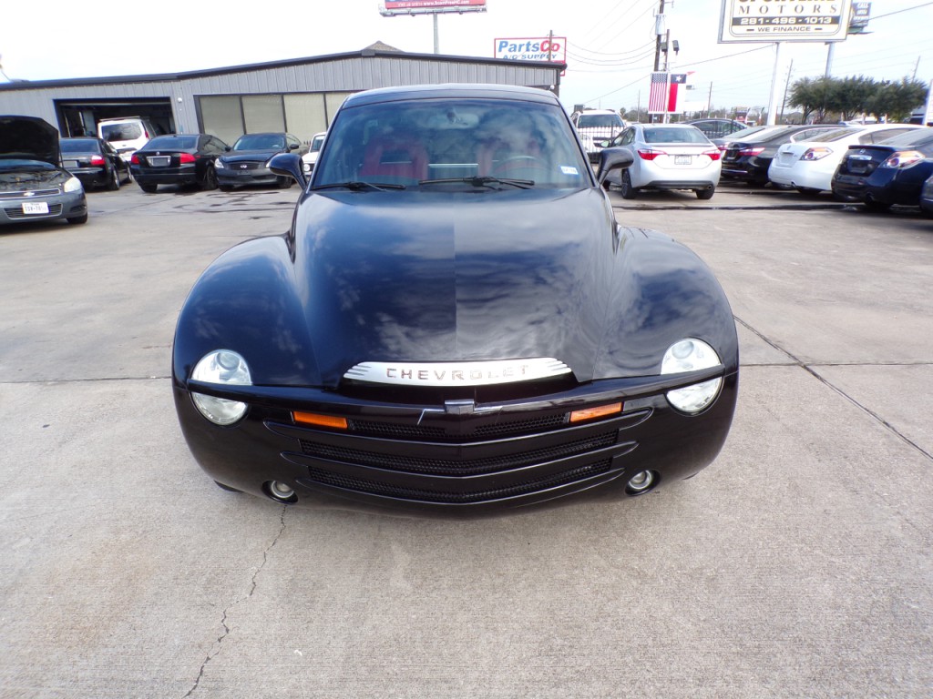 2005 Chevrolet SSR Image 4
