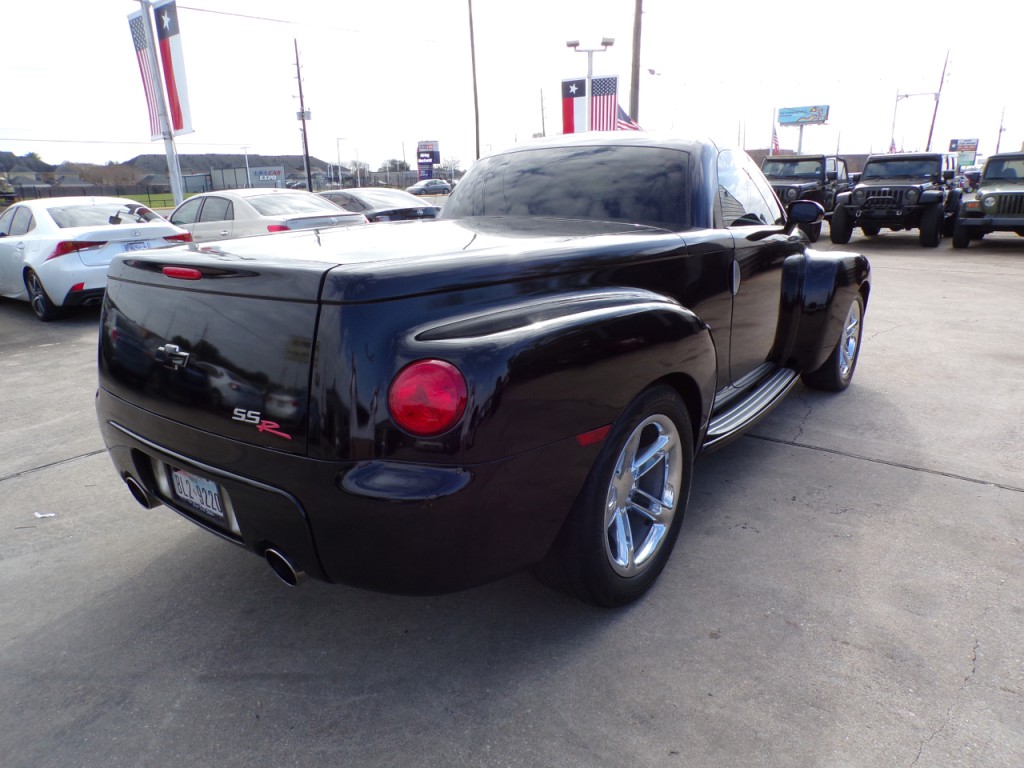 2005 Chevrolet SSR Image 9
