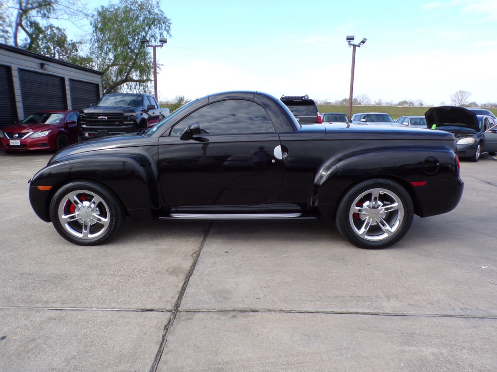 2005 Chevrolet SSR Image 14