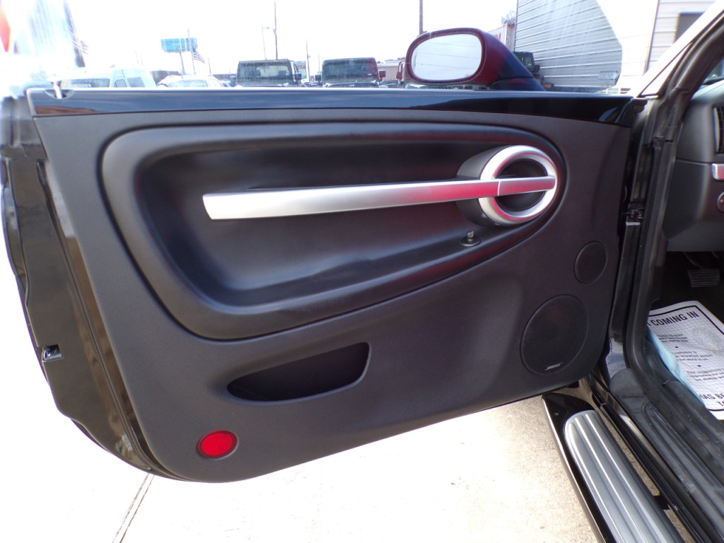 2005 Chevrolet SSR Image 18