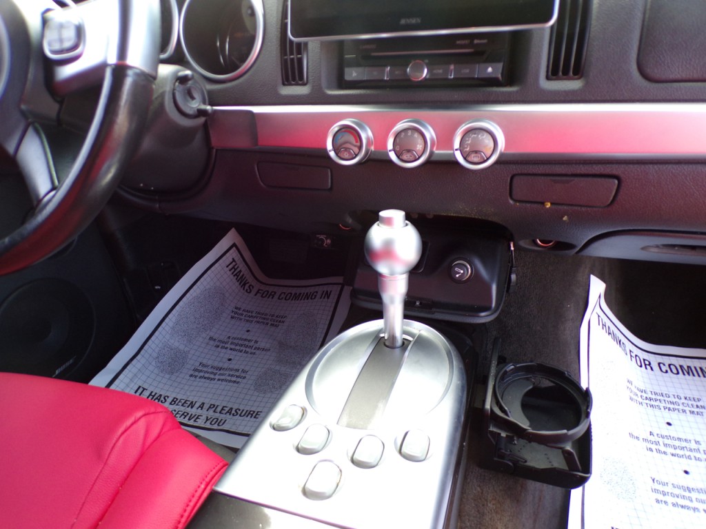 2005 Chevrolet SSR Image 21