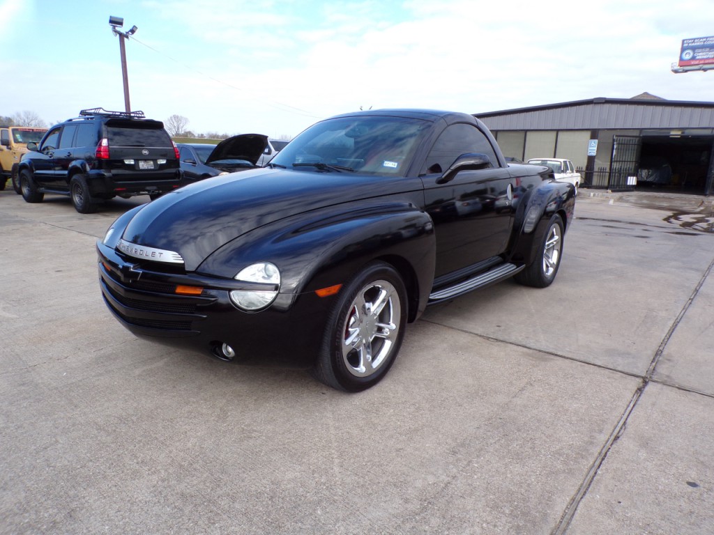 2005 Chevrolet SSR Image 25
