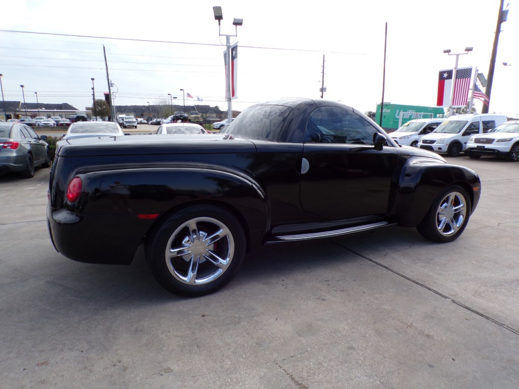 2005 Chevrolet SSR Image 28