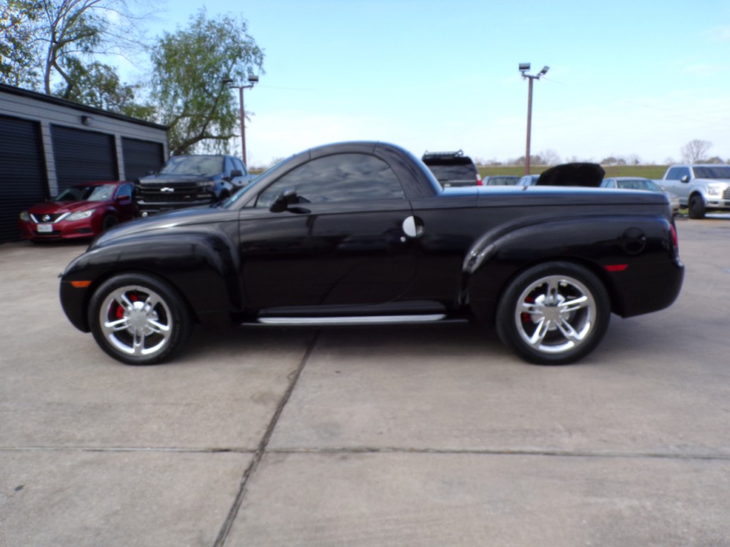 2005 Chevrolet SSR Image 30