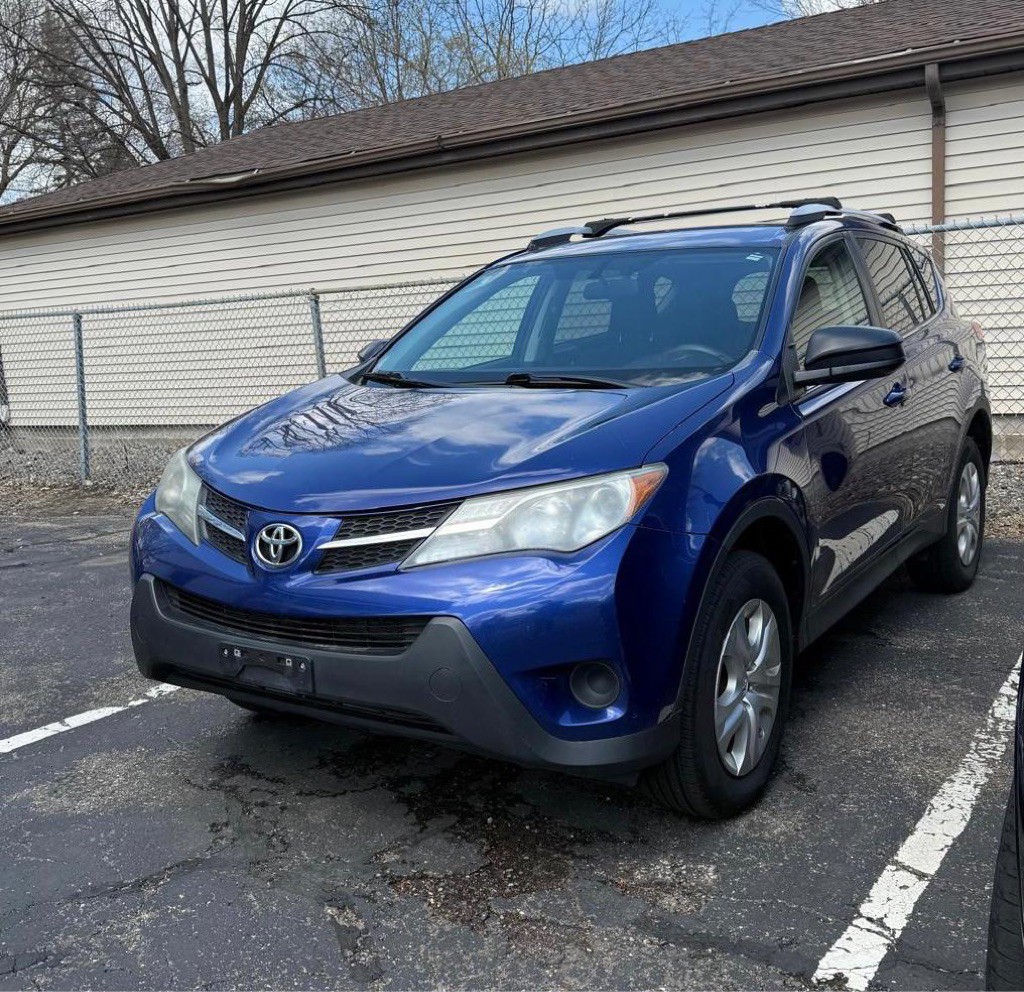 2015 Toyota Rav4 Image 2