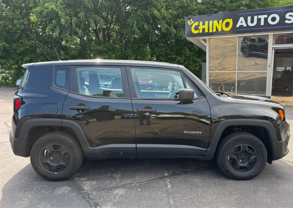 2015 Jeep Renegade Image 4