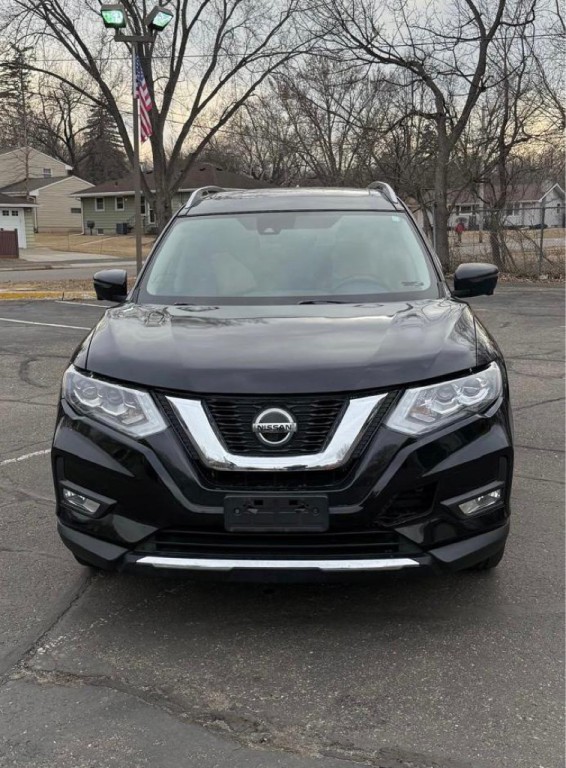 2020 Nissan Rogue Image 1