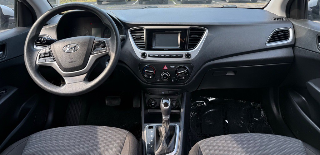 2021 Hyundai Accent Image 6