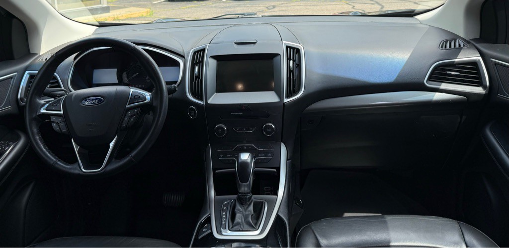 2017 Ford Edge Image 5
