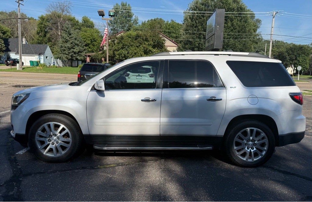 2016 GMC Acadia Image 2