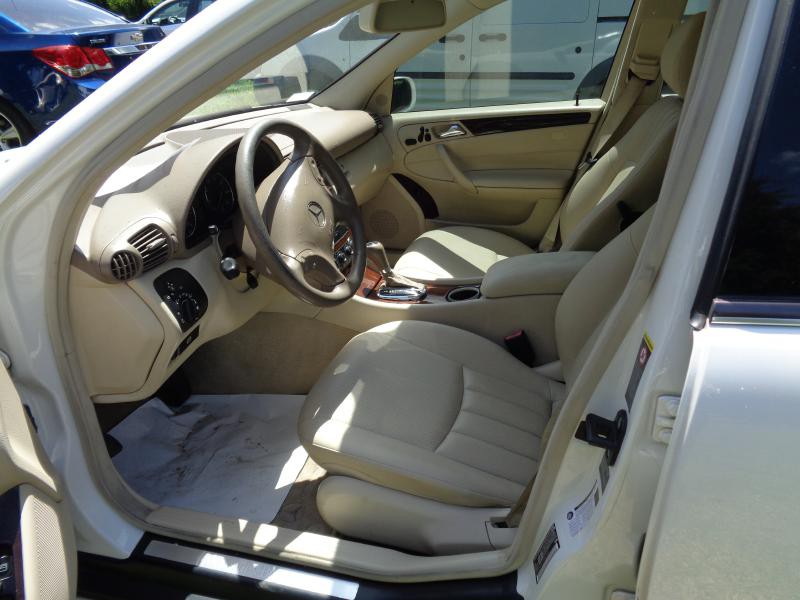 2007 Mercedes-Benz 280 Image 7