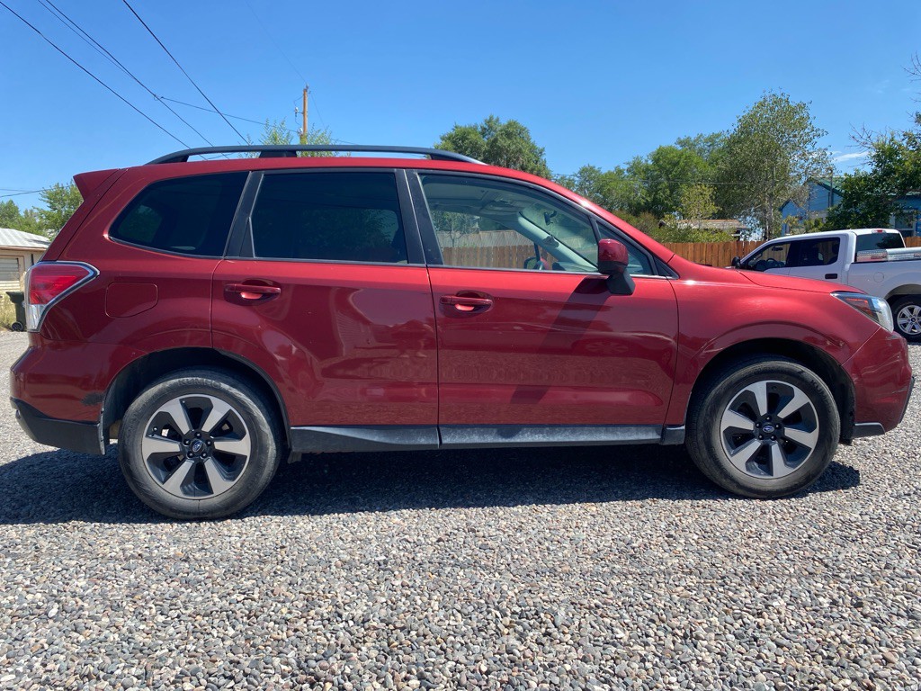 2017 Subaru Forester Image 4
