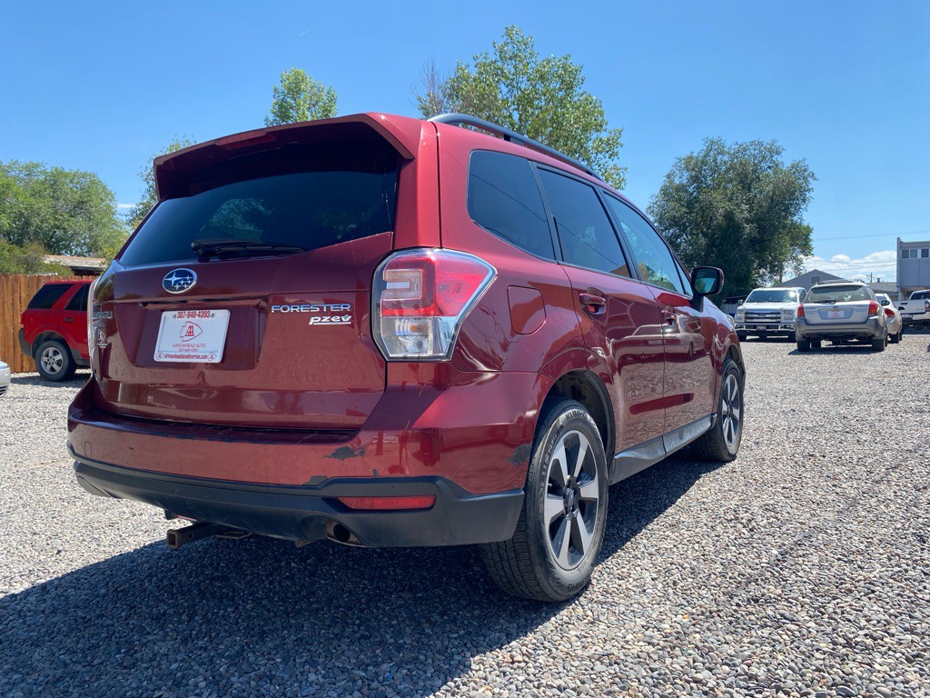 2017 Subaru Forester Image 5