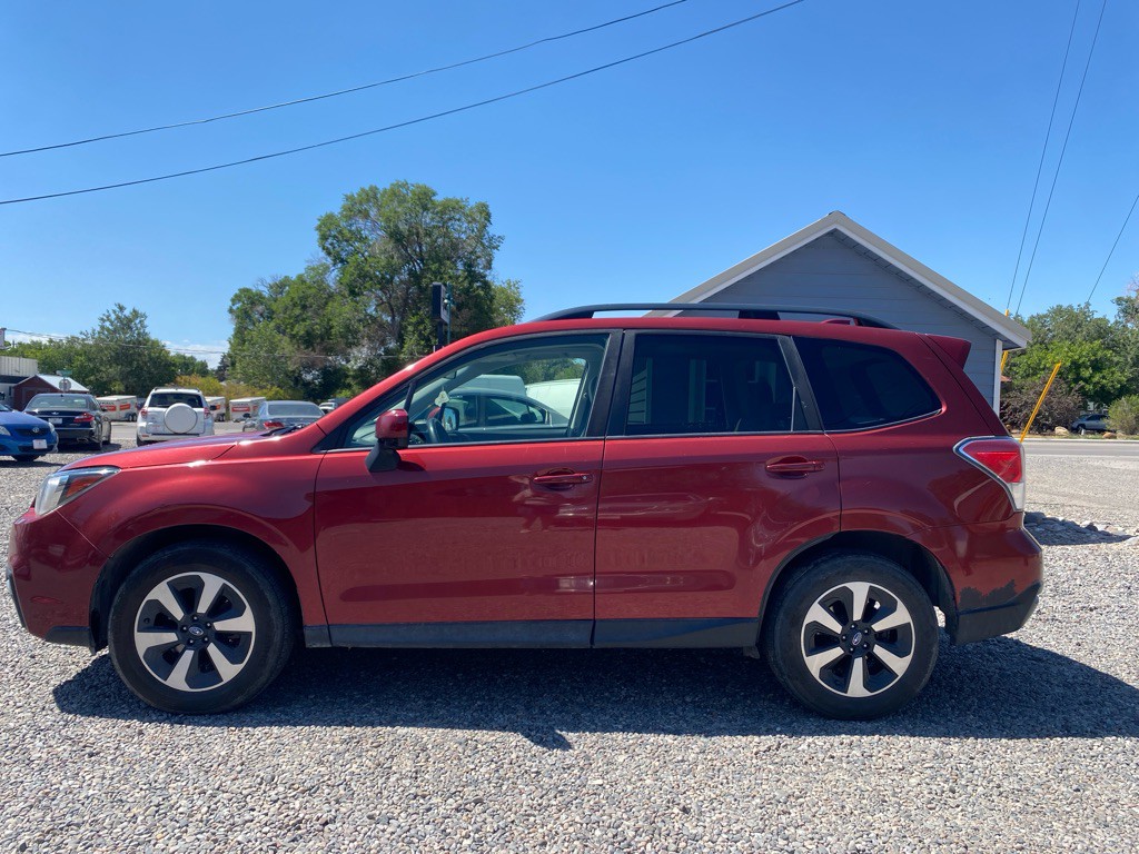 2017 Subaru Forester Image 8