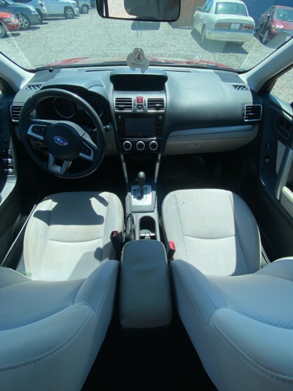 2017 Subaru Forester Image 9