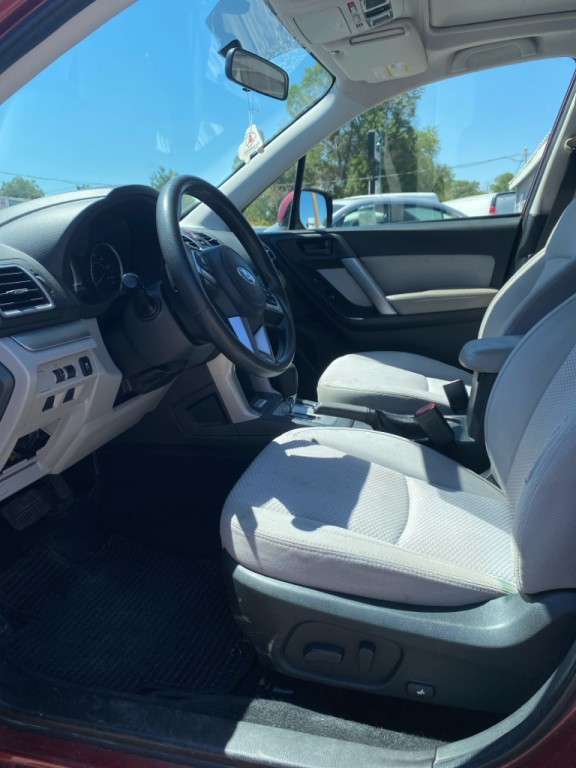 2017 Subaru Forester Image 10