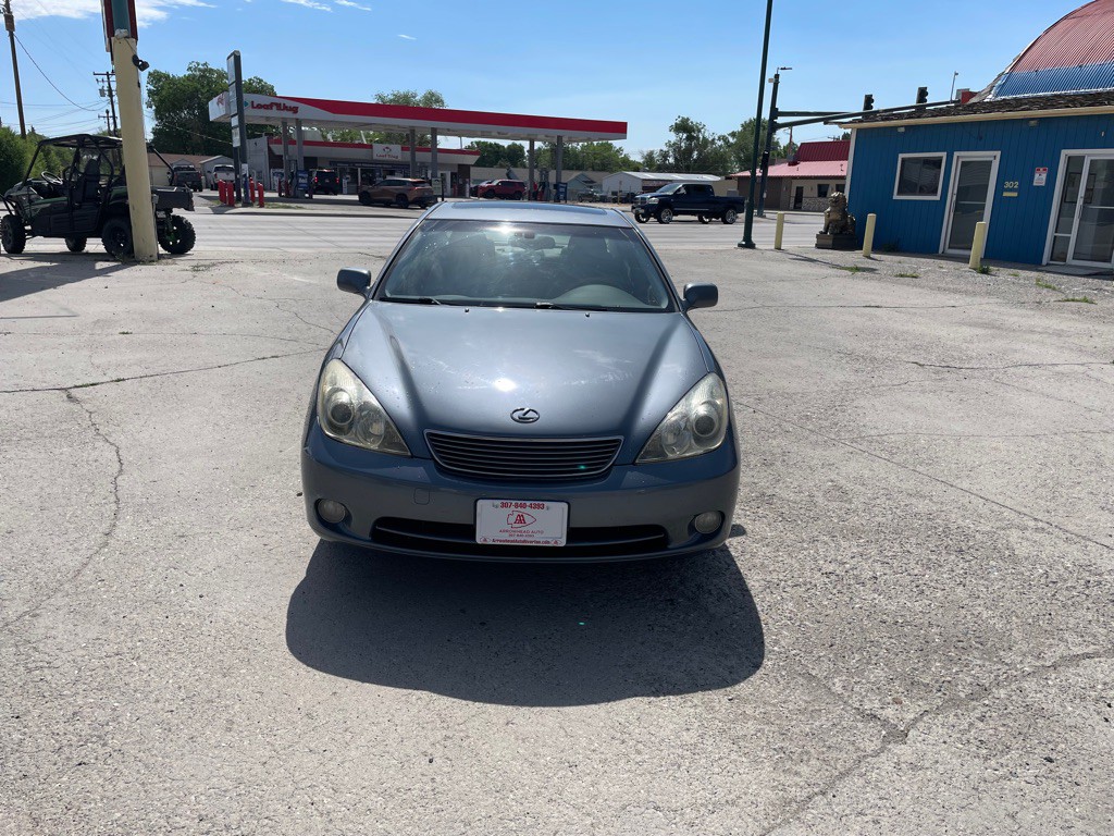 2005 Lexus ES 330 Image 2