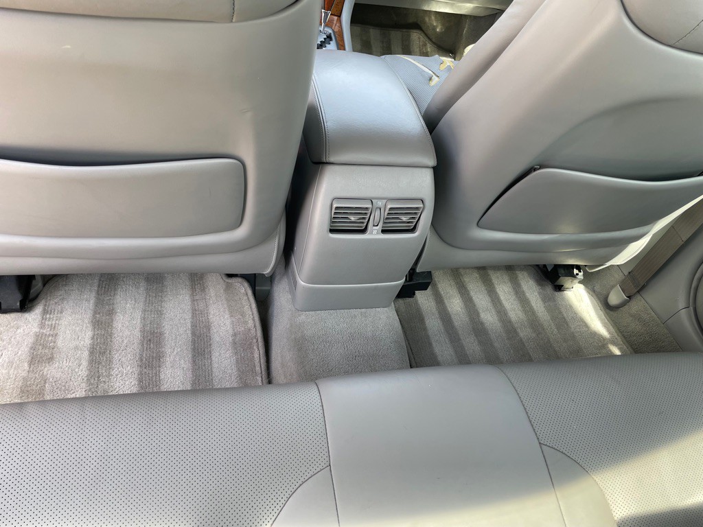 2005 Lexus ES 330 Image 9