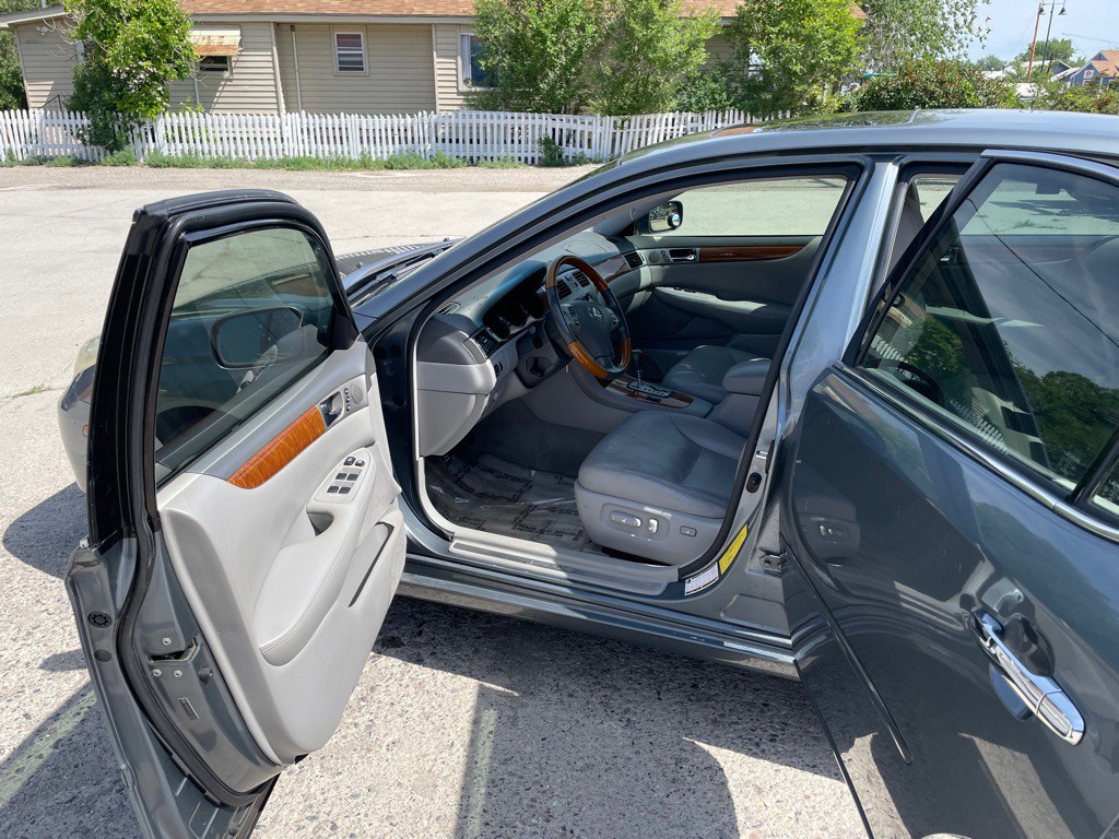 2005 Lexus ES 330 Image 11