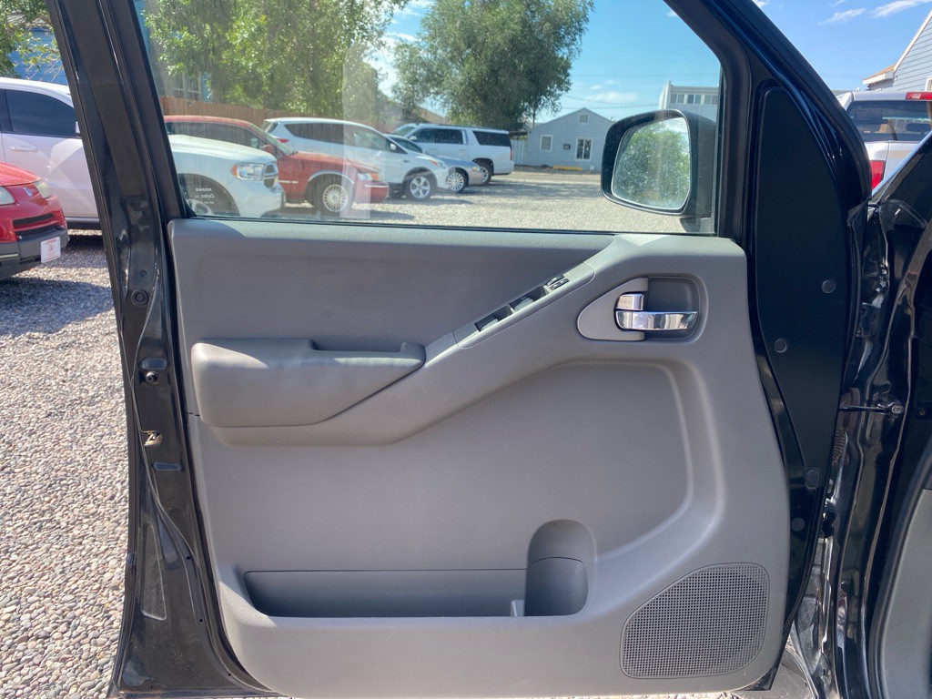 2007 Nissan Frontier Image 11