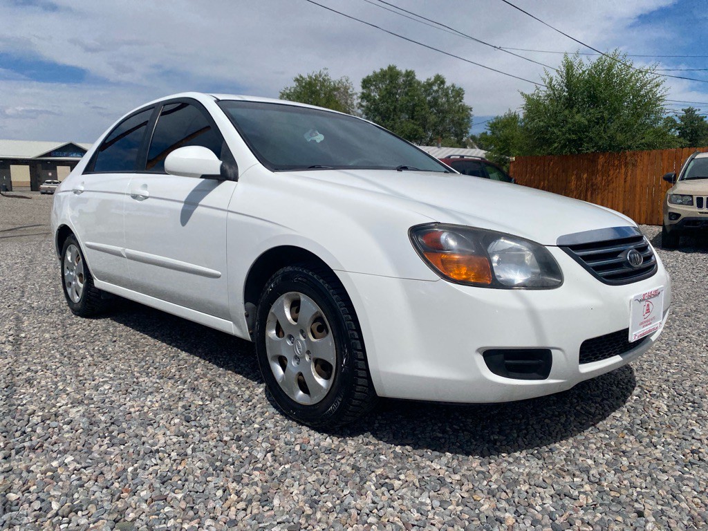 2009 Kia Spectra Image 3