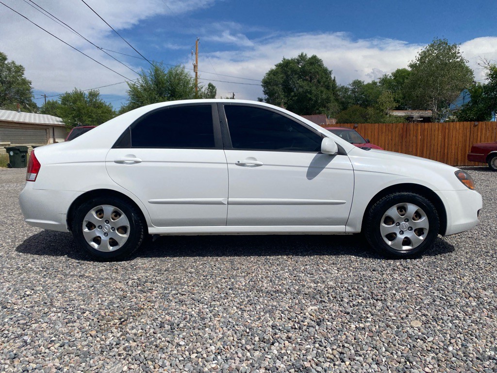 2009 Kia Spectra Image 4