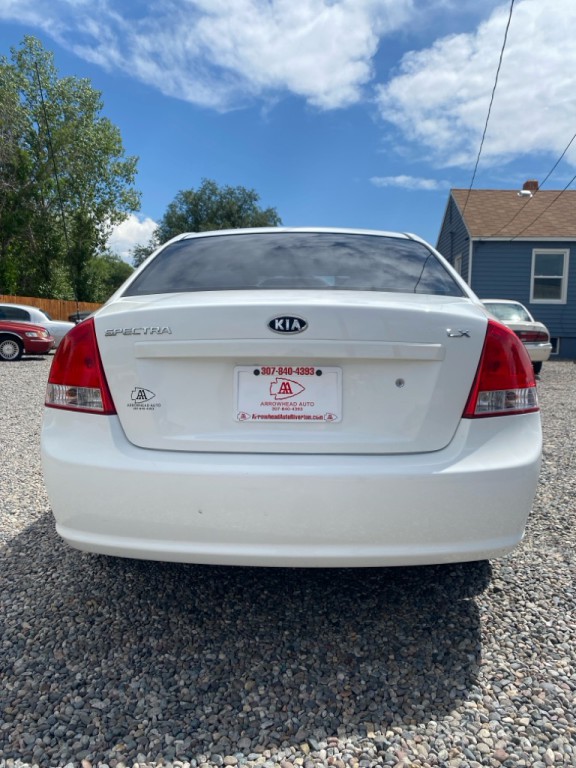 2009 Kia Spectra Image 6