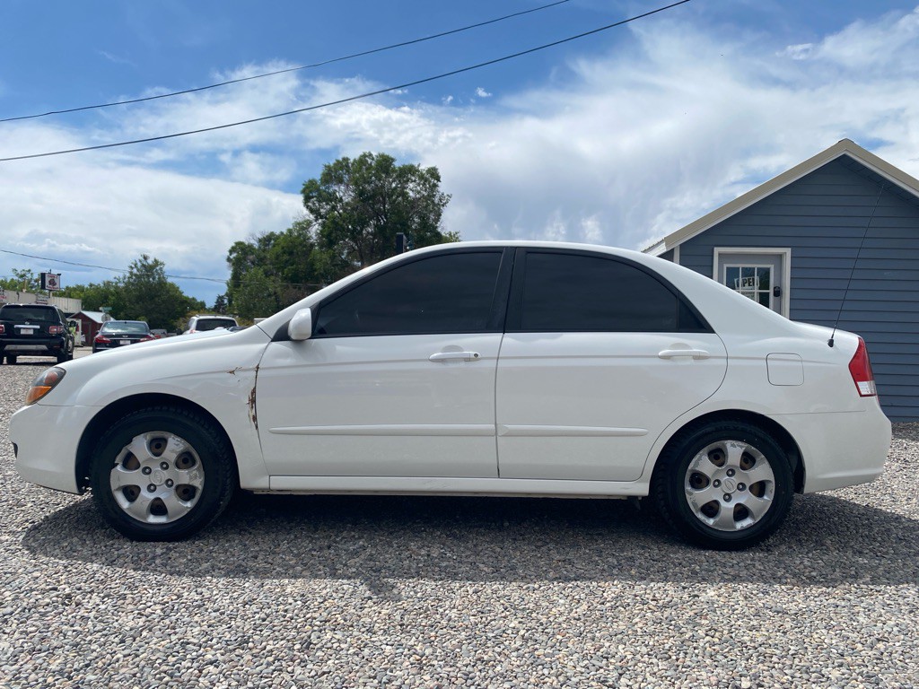 2009 Kia Spectra Image 8