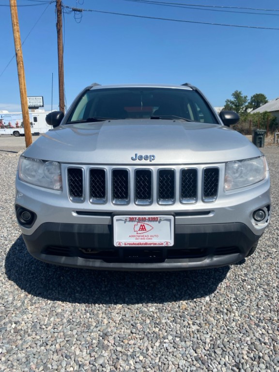 2011 Jeep Compass Image 2