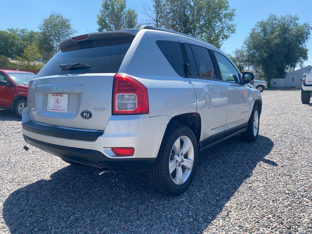 2011 Jeep Compass Image 5