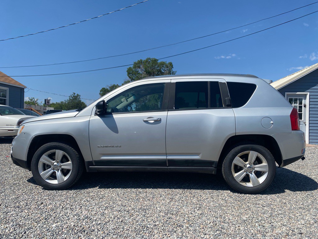 2011 Jeep Compass Image 8