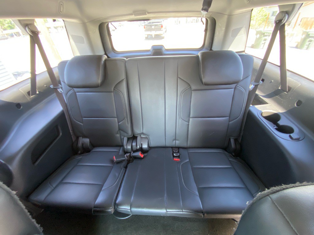 2017 Chevrolet Suburban Image 13