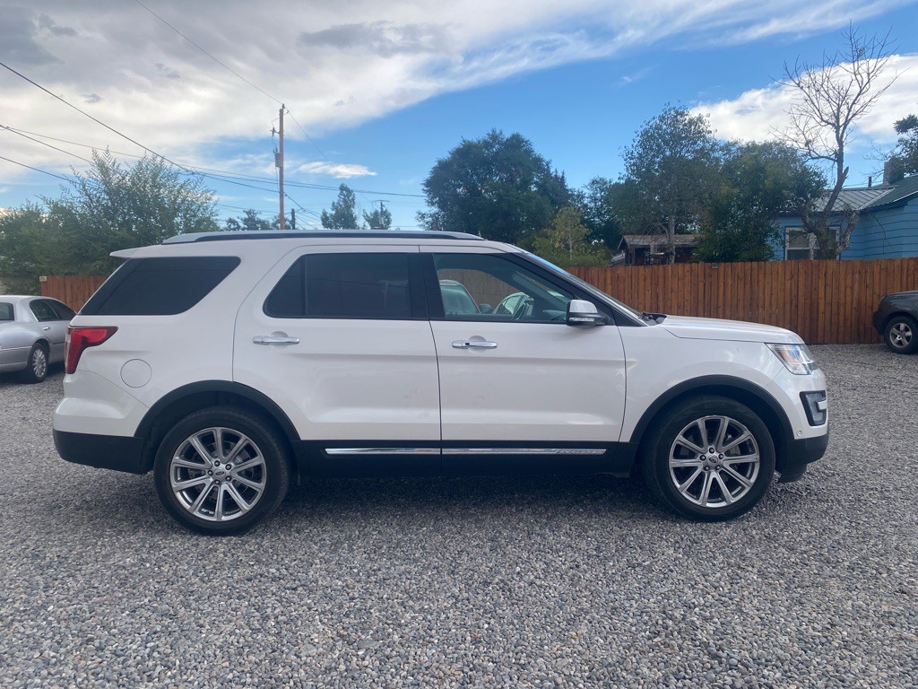 2017 Ford Explorer Image 4