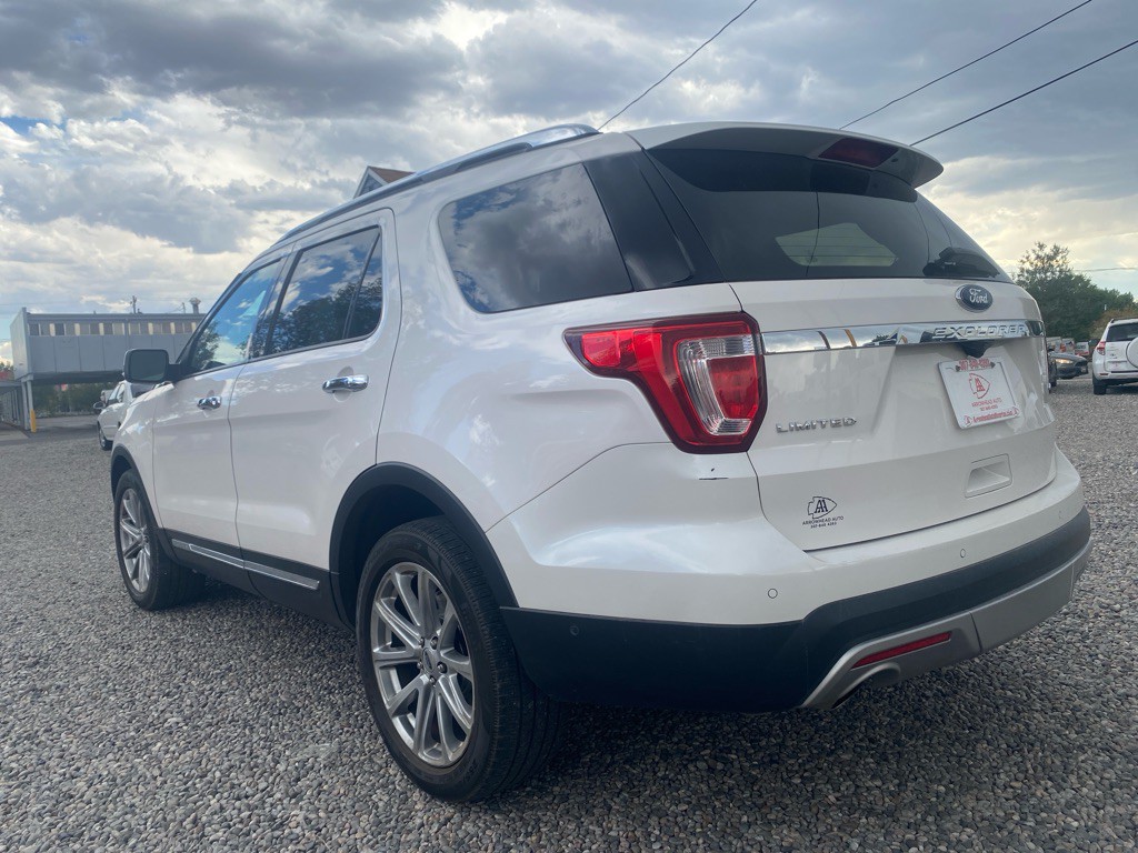 2017 Ford Explorer Image 7