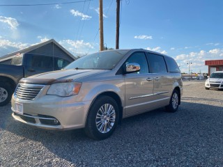 Image for 2013 Chrysler Town & Country Touring-l ID: 6828933