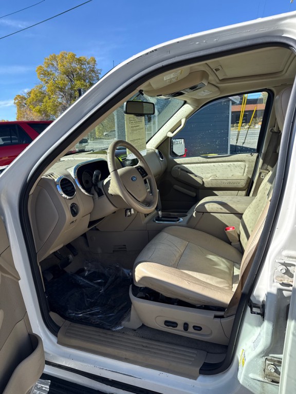 2007 Ford Explorer Image 8