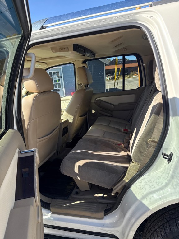 2007 Ford Explorer Image 9