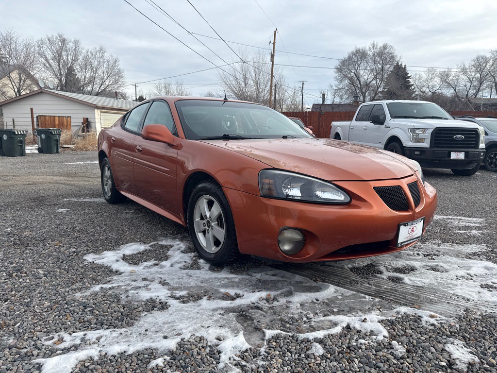 2005 Pontiac Grand Prix Image 3