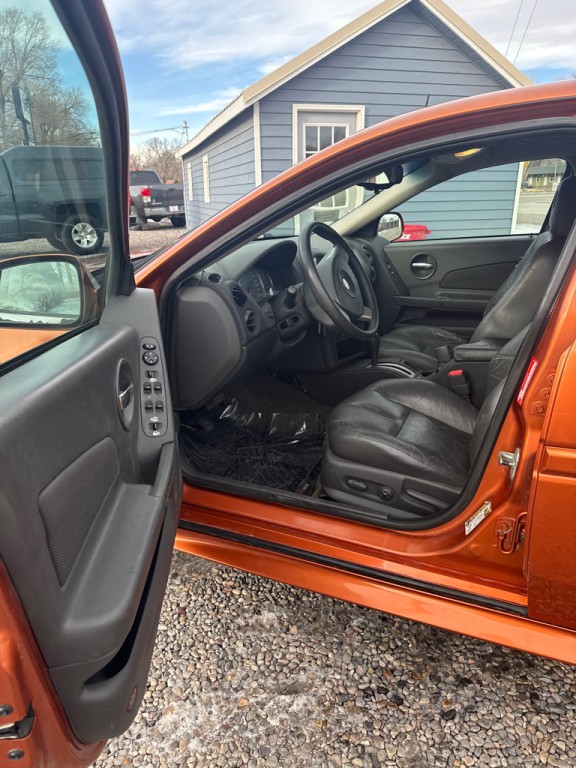 2005 Pontiac Grand Prix Image 9