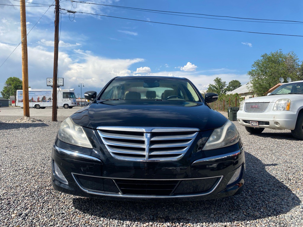 2014 Hyundai Genesis Image 2