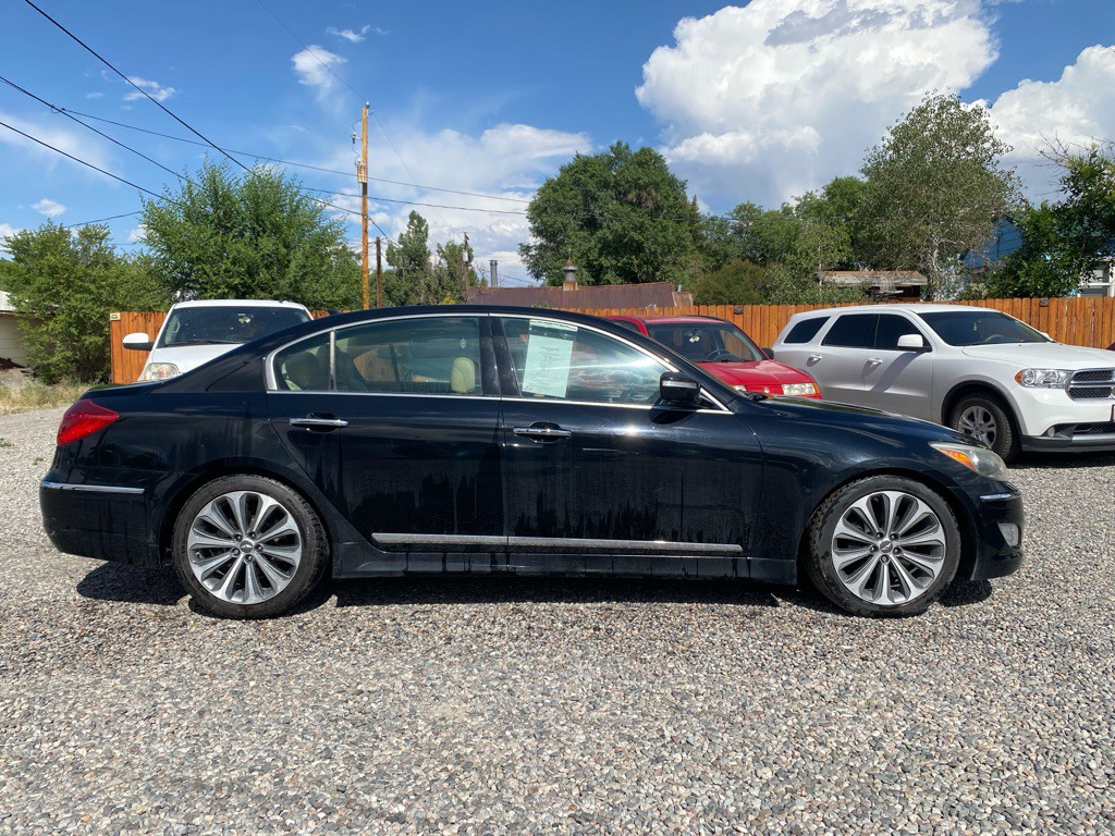 2014 Hyundai Genesis Image 4