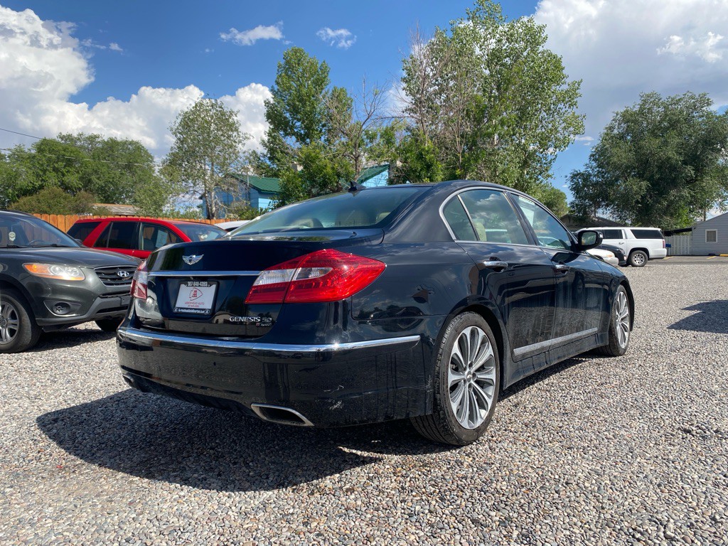 2014 Hyundai Genesis Image 5