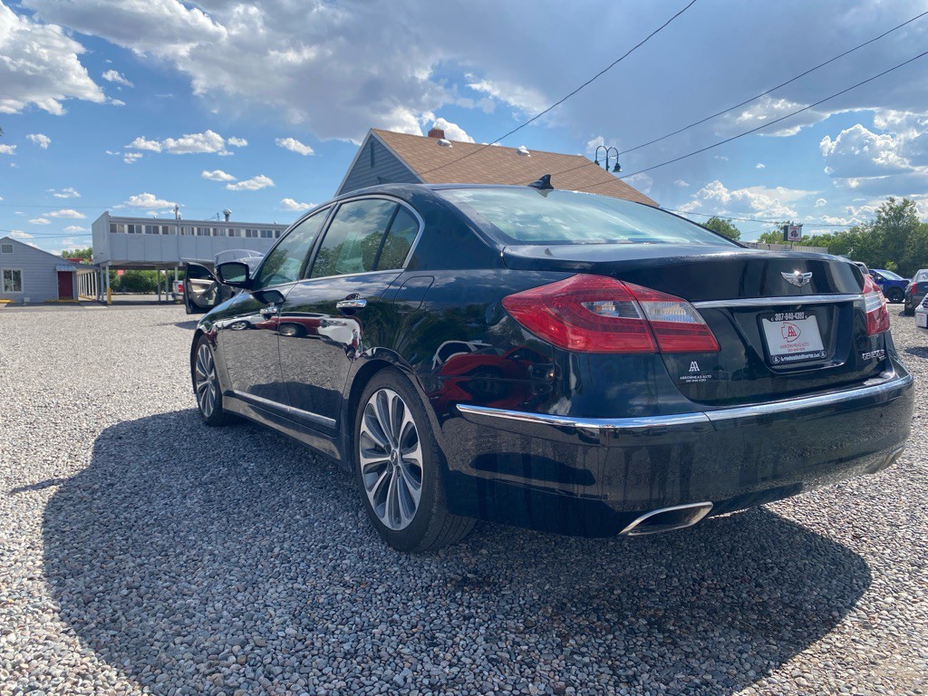 2014 Hyundai Genesis Image 7