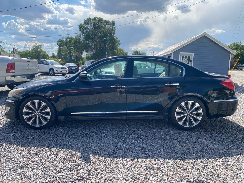 2014 Hyundai Genesis Image 8