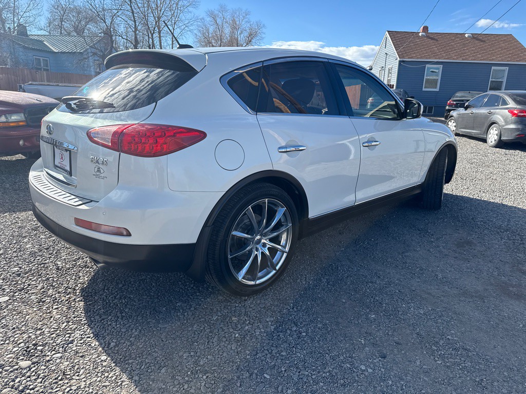 2010 INFINITI EX35 Image 4