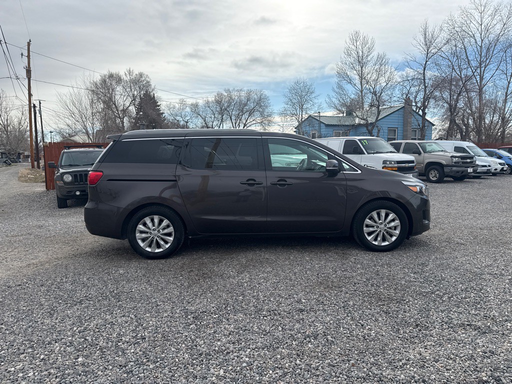 2015 Kia Sedona Image 4