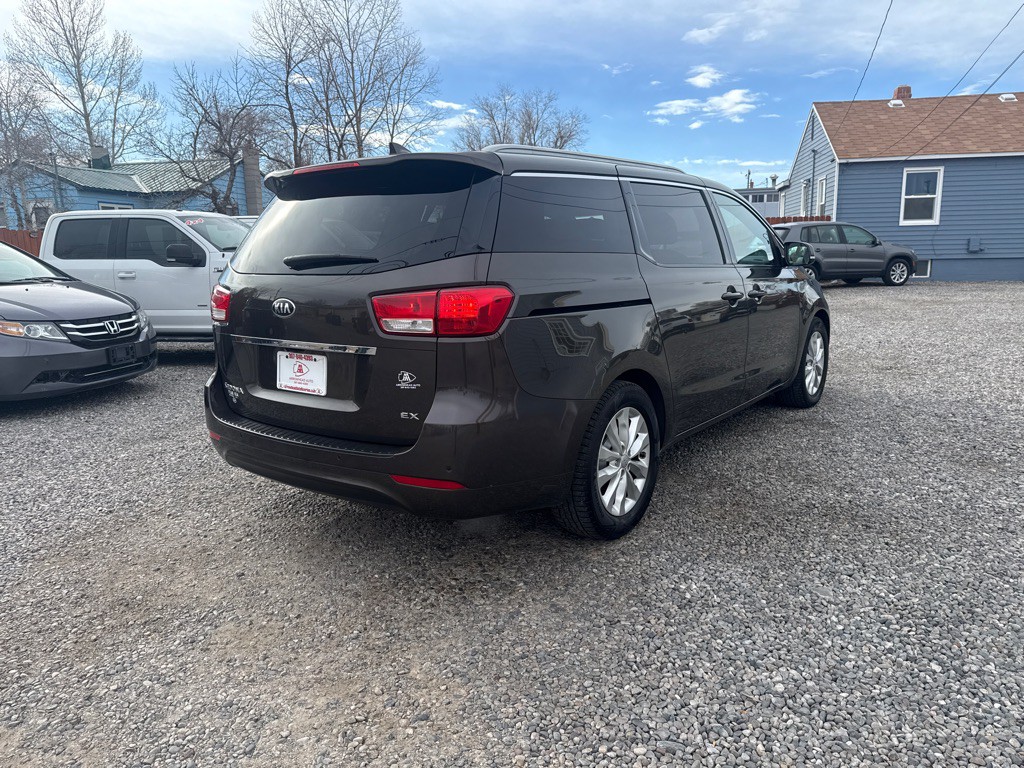 2015 Kia Sedona Image 5